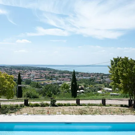 Collina Del Apartment *
